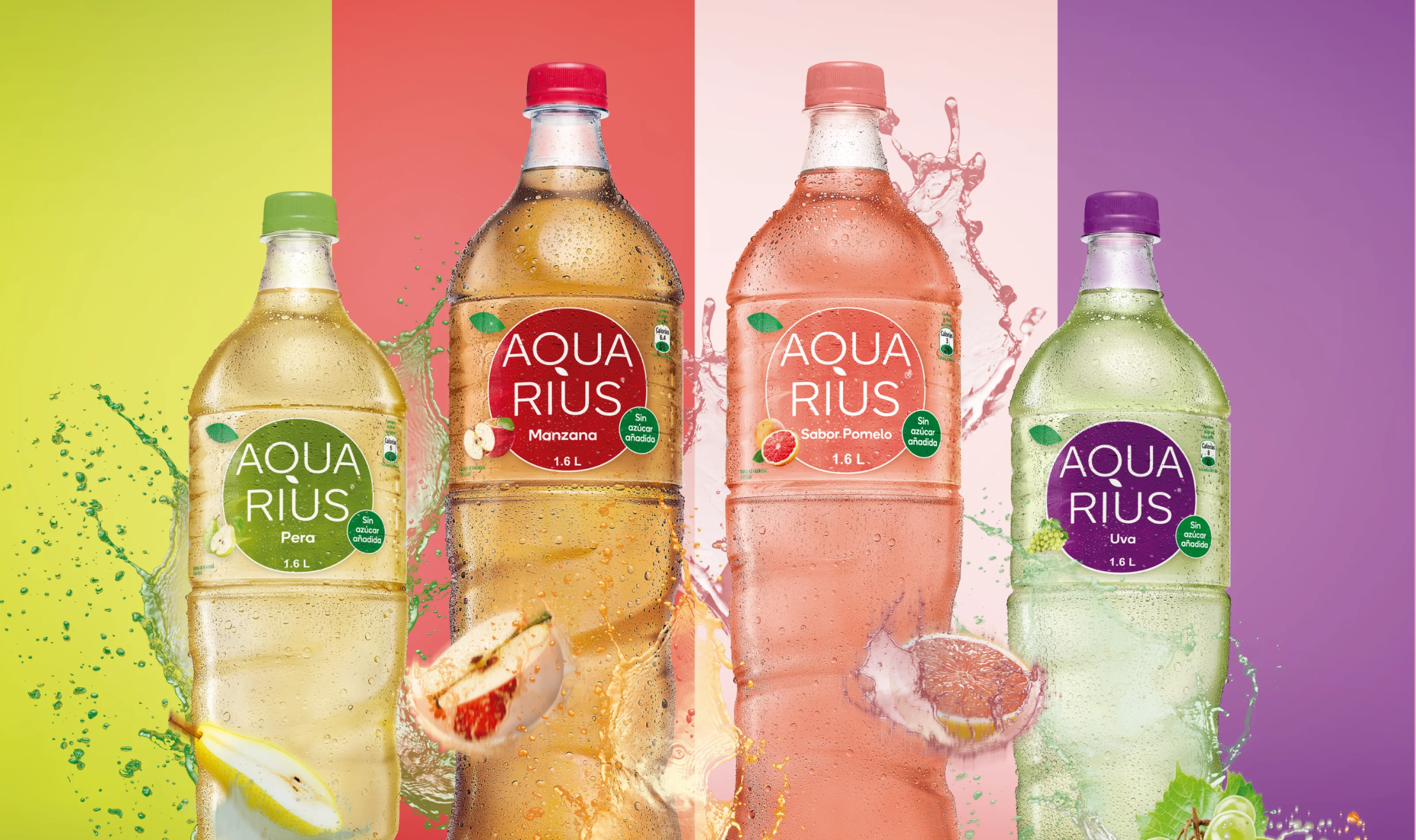 Key visual de Aquarius con las cuatro botellas (Pera, Manzana, Pomelo y Uva) sobre franjas de color por sabor.